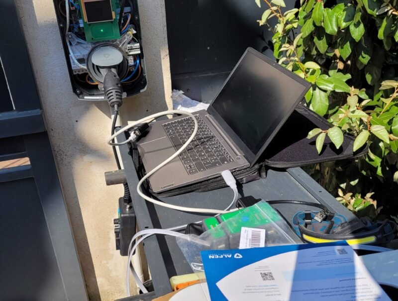 Maintenance borne ALFEN